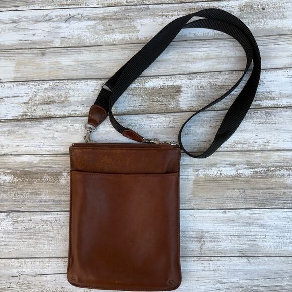 Coach Handbags - VTG Coach Purse Small Leather Crossbody Pouch Bag Brown Travel Y2K